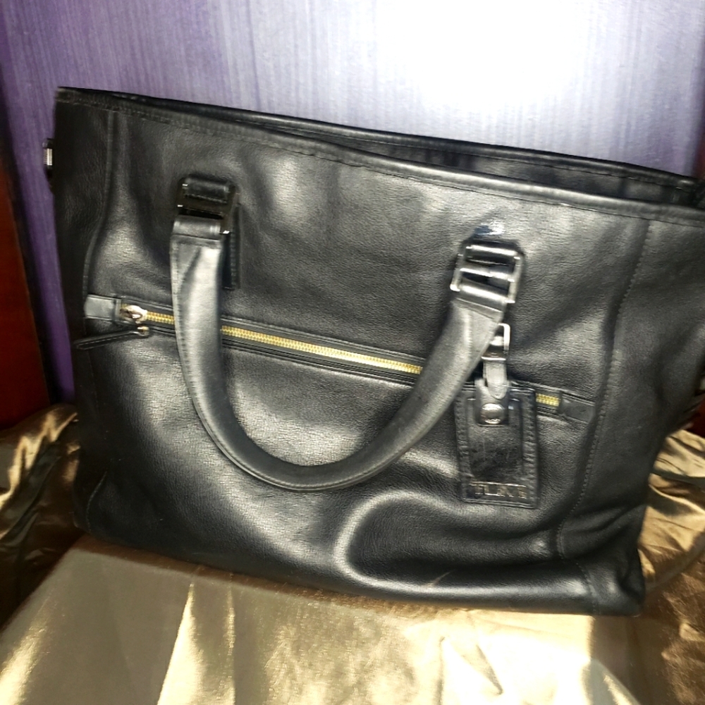 TUMI TOTE BAG